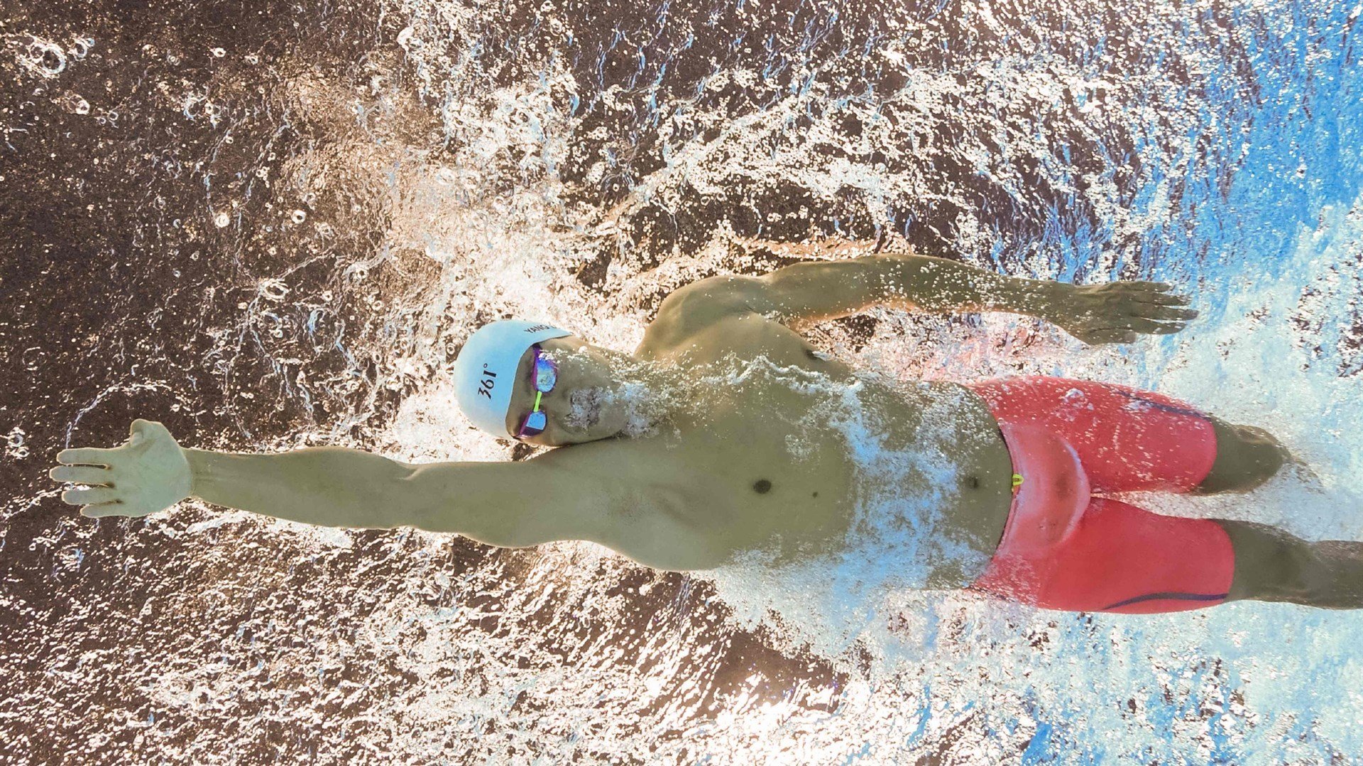 欧冠新赛季：本菲卡以全本土首发战胜马赛 证明“青训也能赢资本”